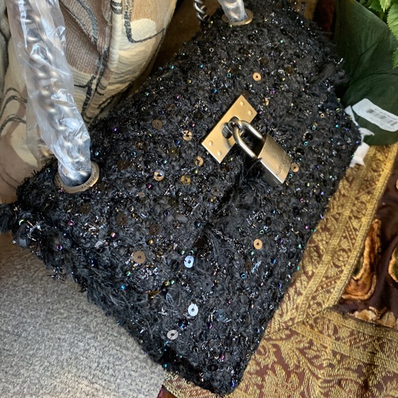 Authentic KURT GEIGER LONDON Tweed Lock fringe sequins flap Crosby/shoulder - Picture 4 of 15